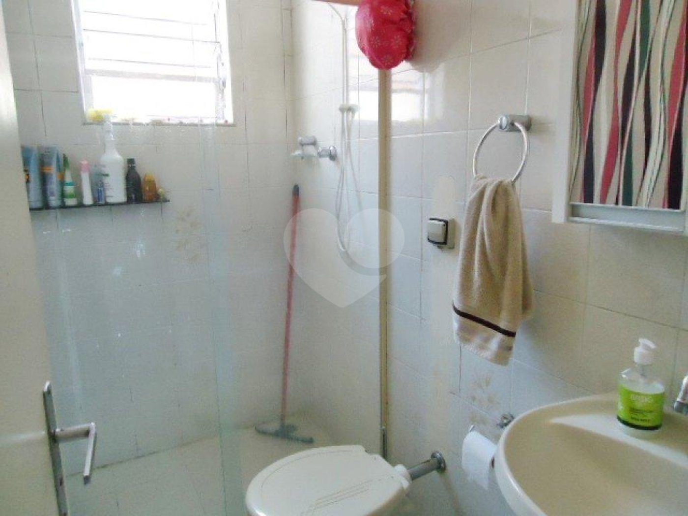Casa à venda com 3 quartos, sendo 1 suíte, em Jardim Peri, São Paulo, SP
