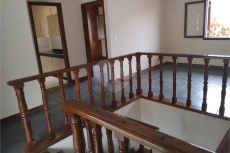 Sobrado à venda com 3 quartos, sendo 1 suíte,  em Jardim Pinheiros, São Paulo, SP