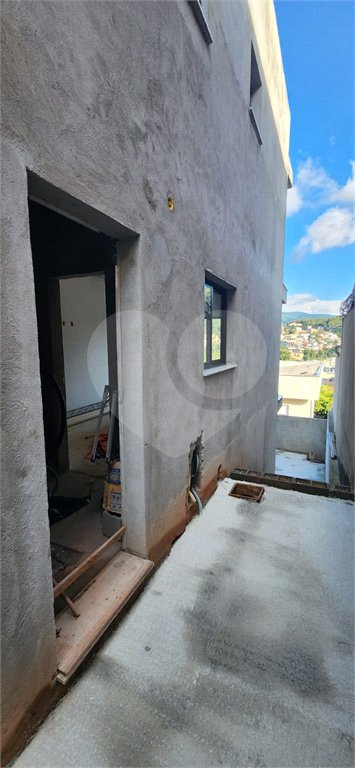 Sobrado à venda com 3 quartos, sendo 1 suíte,  em Jardim Maristela, Atibaia, SP