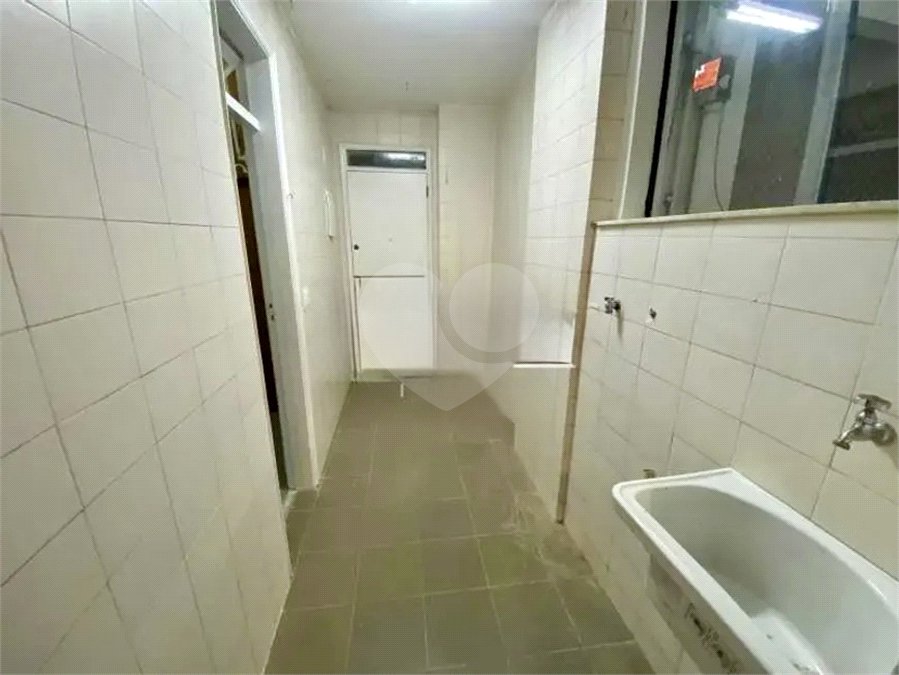 Apartamento à venda com 3 quartos, sendo 1 suíte,  em Leblon, Rio de Janeiro, RJ