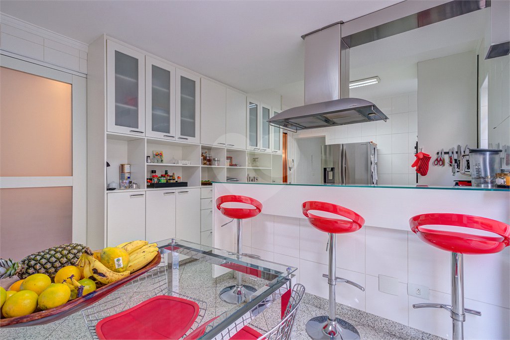Casa à venda com 3 suítes em Alto da Boa Vista, São Paulo, SP