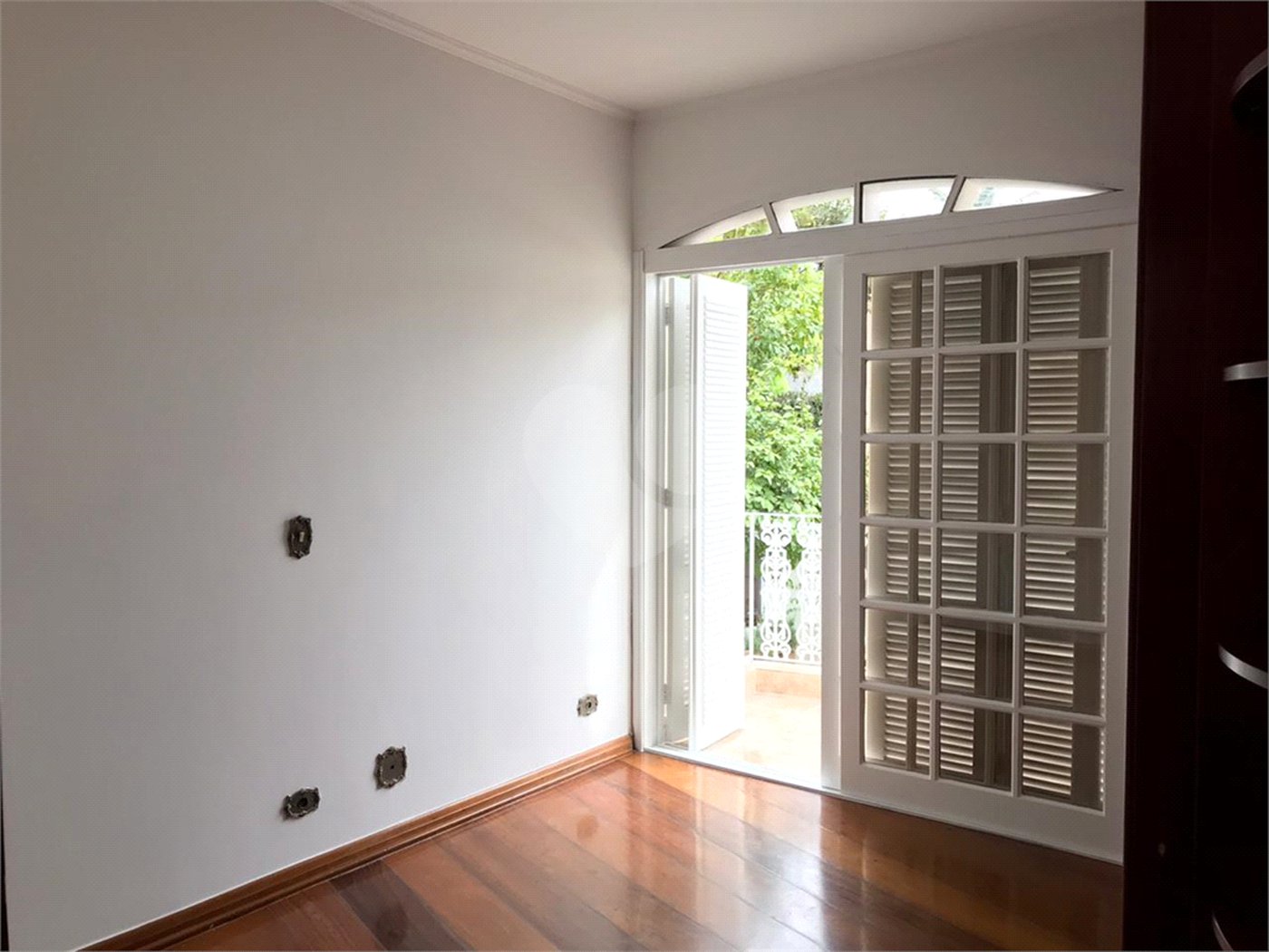 Sobrado à venda com 4 quartos, sendo 3 suítes, em Alto da Boa Vista, São Paulo, SP