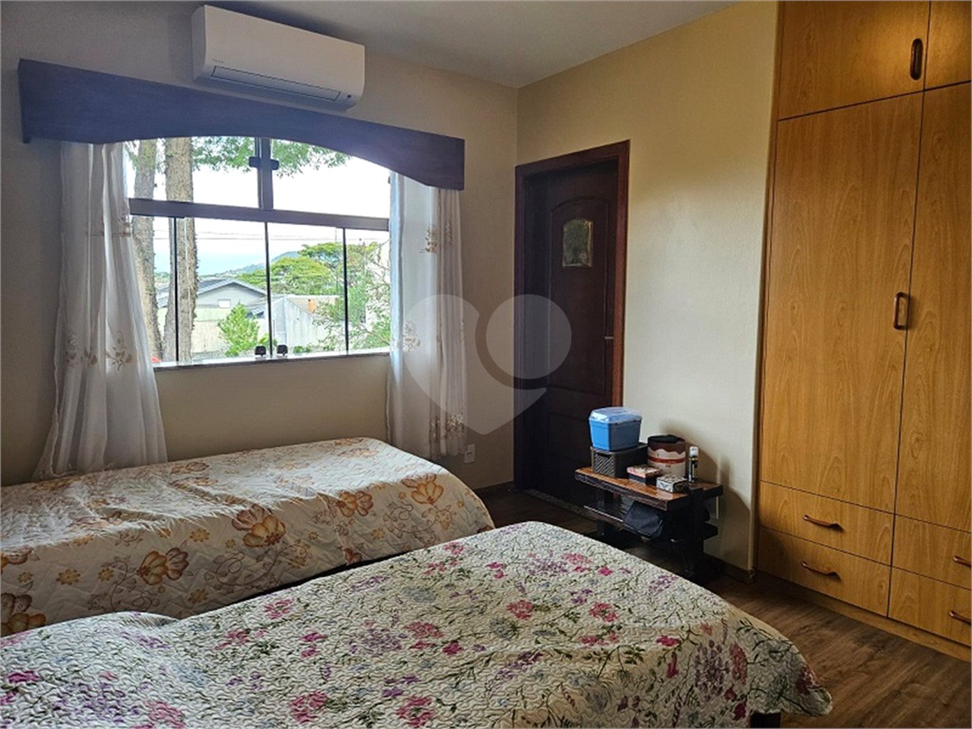 Casa à venda com 4 quartos, sendo 3 suítes, em Jardim Tapajós, Atibaia, SP