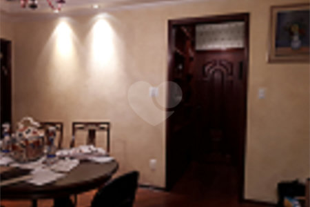 Apartamento à venda com 3 quartos, sendo 1 suíte,  em Santa Cecília, São Paulo, SP