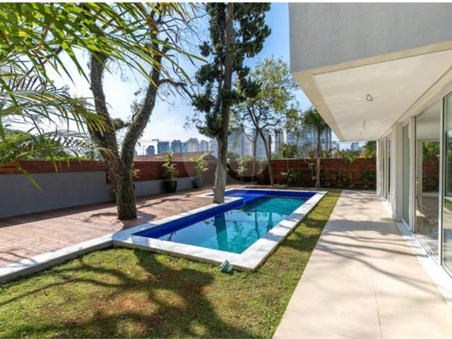 Casa à venda com 4 suítes no condomínio Porto Fino, São Paulo - SP