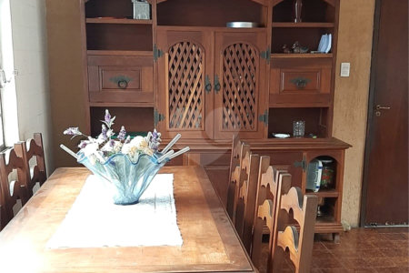 Casa à venda com 4 quartos, sendo 1 suíte, em Jardim do Estádio, Itu, SP