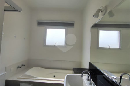 Casa de Vila à venda com 3 quartos, sendo 1 suíte, em Loteamento Jardim Morumbi, Atibaia, SP
