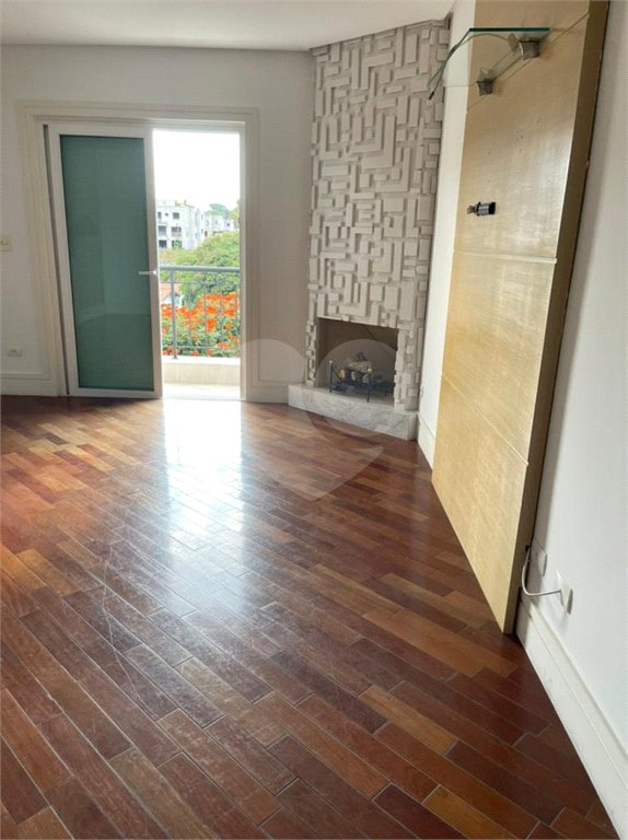 Casa à venda com 3 suítes no condomínio Quinta de Santo Antônio, São Paulo - SP