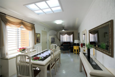 Casa à venda com 3 suítes em Vila Gustavo, São Paulo, SP