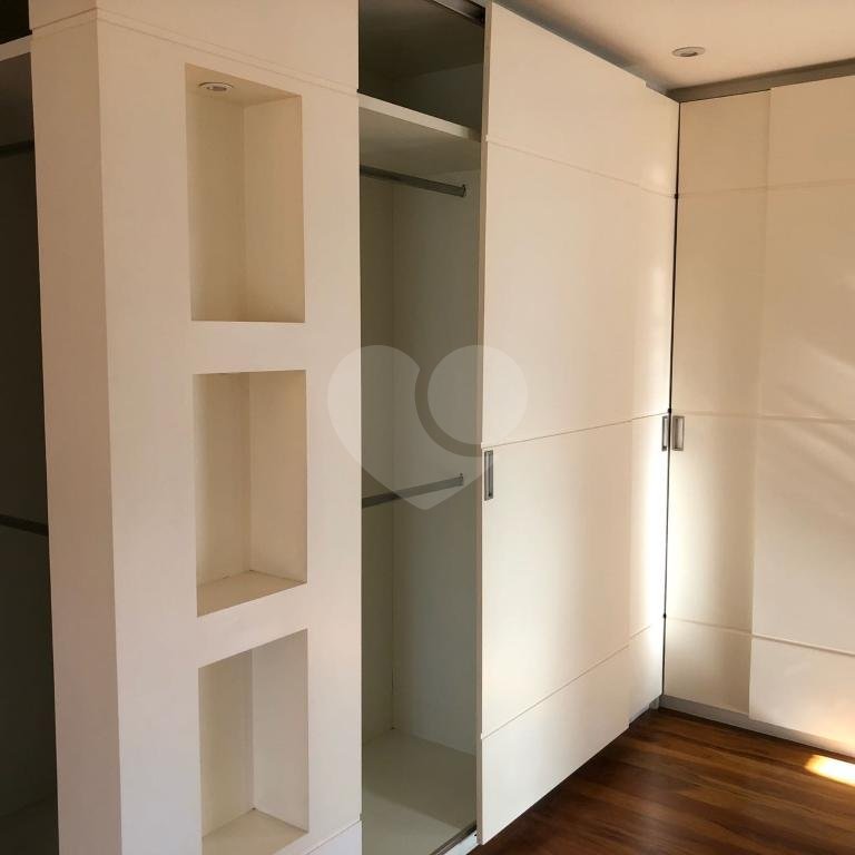 Apartamento à venda com 3 suítes em Vila Suzana, São Paulo, SP
