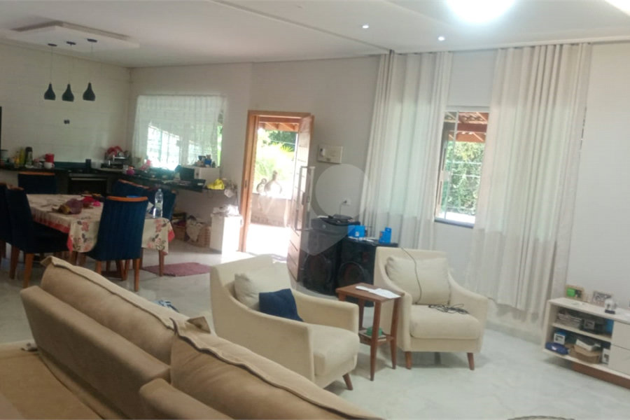 Condomínio para alugar com 3 quartos, sendo 1 suíte, em Caraguatá, Mairiporã, SP