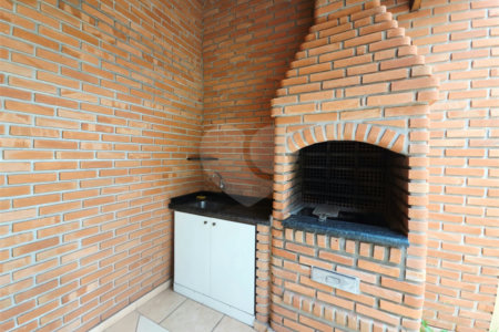 Casa à venda com 3 quartos, sendo 1 suíte, no condomínio Parque das Árvores, Sorocaba - SP