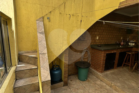 Sobrado à venda com 3 quartos em Jardim Santo Antoninho, São Paulo, SP