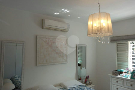 Casa à venda com 3 quartos, sendo 1 suíte, em Vila Mascote, São Paulo, SP