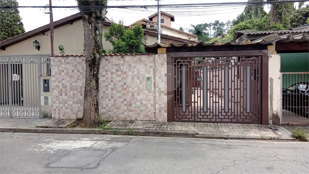 Casa Térrea à venda com 3 quartos, sendo 1 suíte, em Vila Irmãos Arnoni, São Paulo, SP