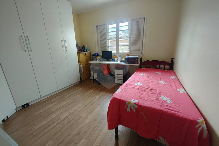 Sobrado à venda com 3 quartos, sendo 1 suíte,  em Tremembé, São Paulo, SP