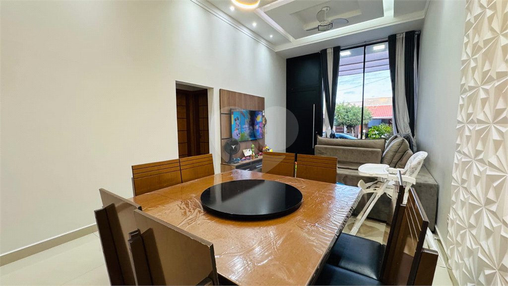 Casa à venda com 3 quartos, sendo 1 suíte, no condomínio Horto Florestal III, Sorocaba - SP