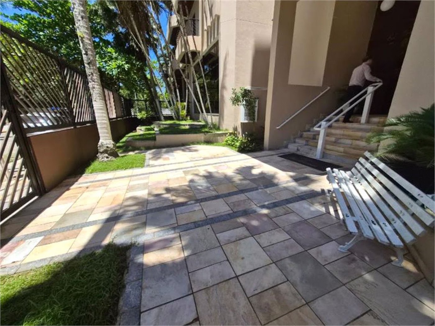 Apartamento Residencial à venda, Loteamento João Batista Julião, Guarujá - AP1261.