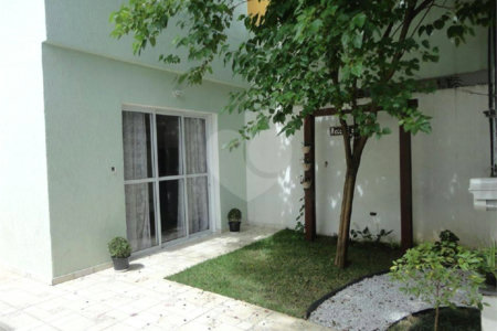 Sobrado à venda com 2 quartos em Chácara Monte Alegre, São Paulo, SP