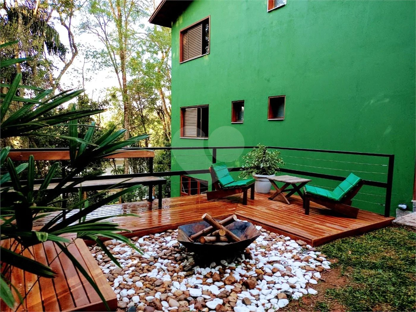 Casa à venda ou para alugar com 5 quartos, sendo 4 suítes, no condomínio Associação Reserva das Hortênsias, Mairiporã - SP