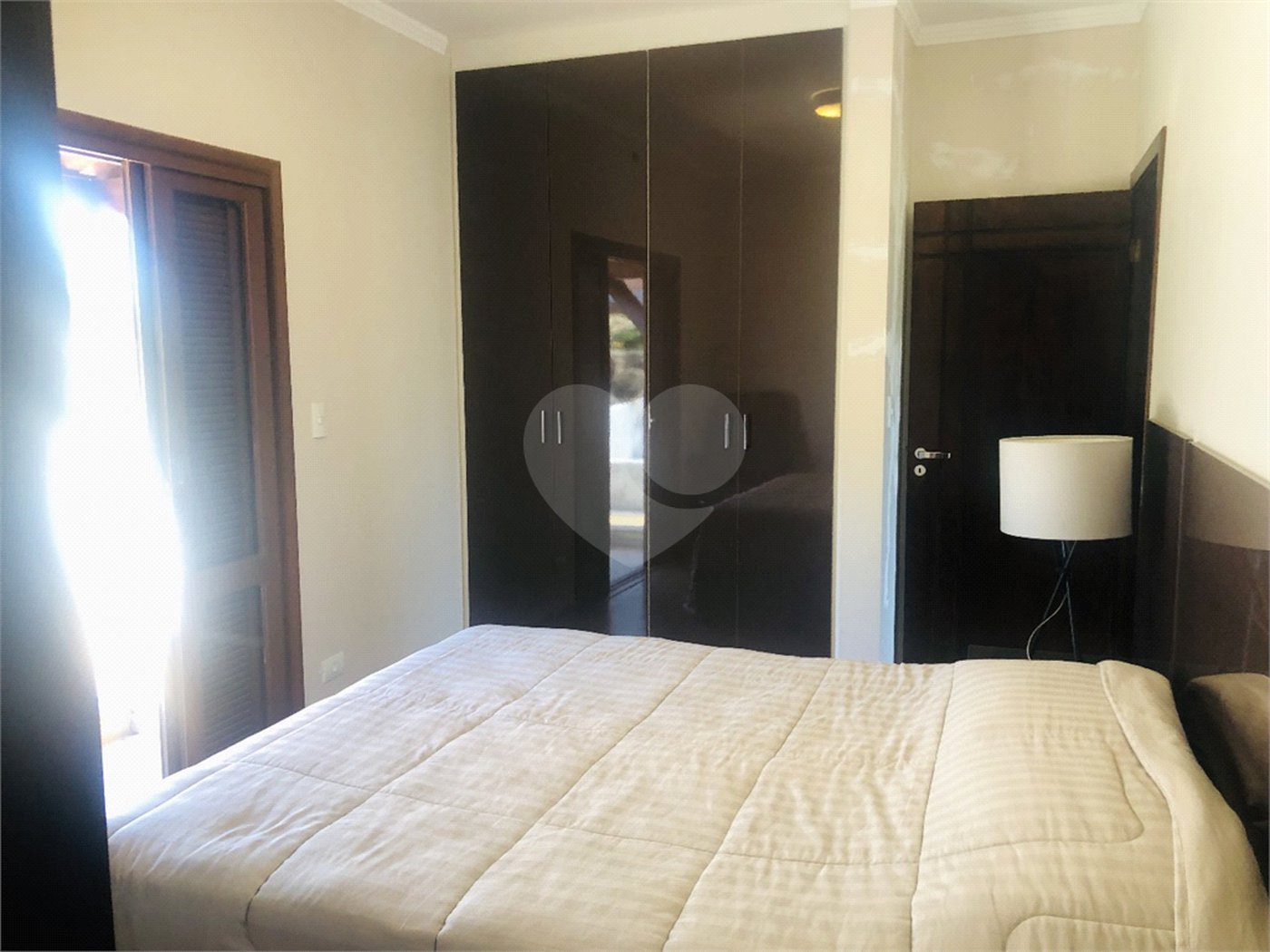 Sobrado à venda com 3 quartos, sendo 1 suíte, em Jardim Peri, São Paulo, SP