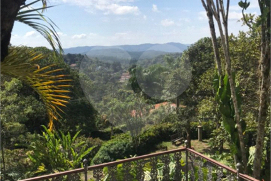 Casa à venda com 6 quartos, sendo 5 suítes, em Roseira, Mairiporã, SP