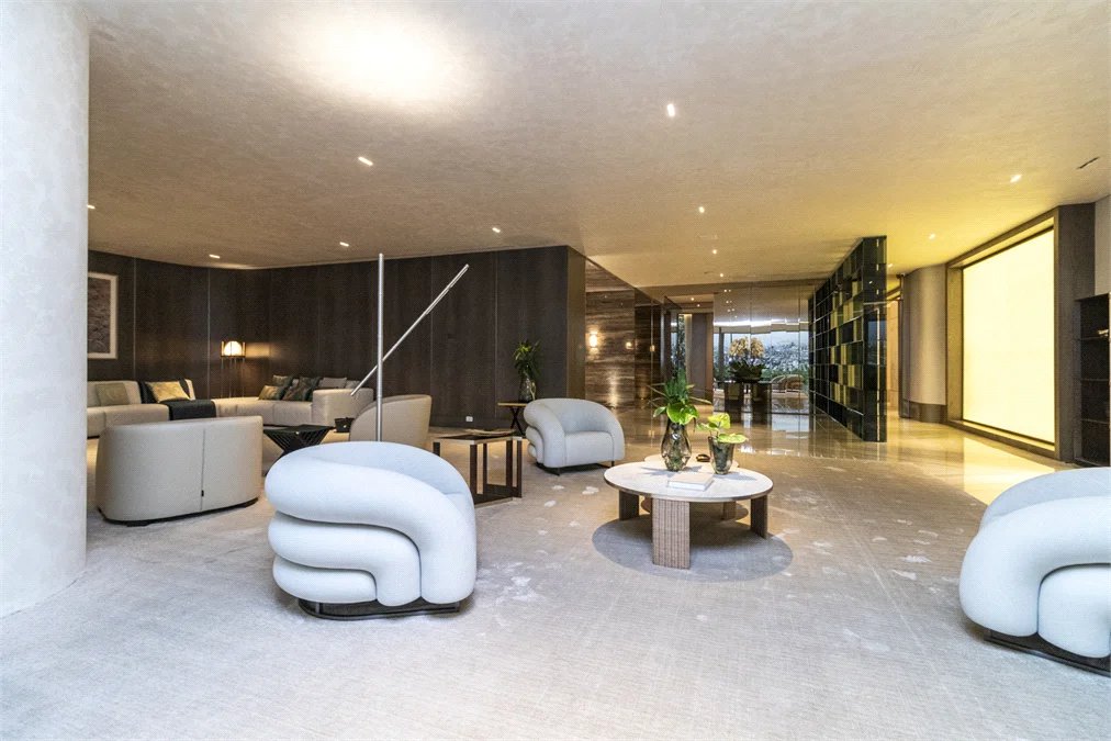Apartamento à venda com 4 suítes em Jardim Guedala, São Paulo, SP