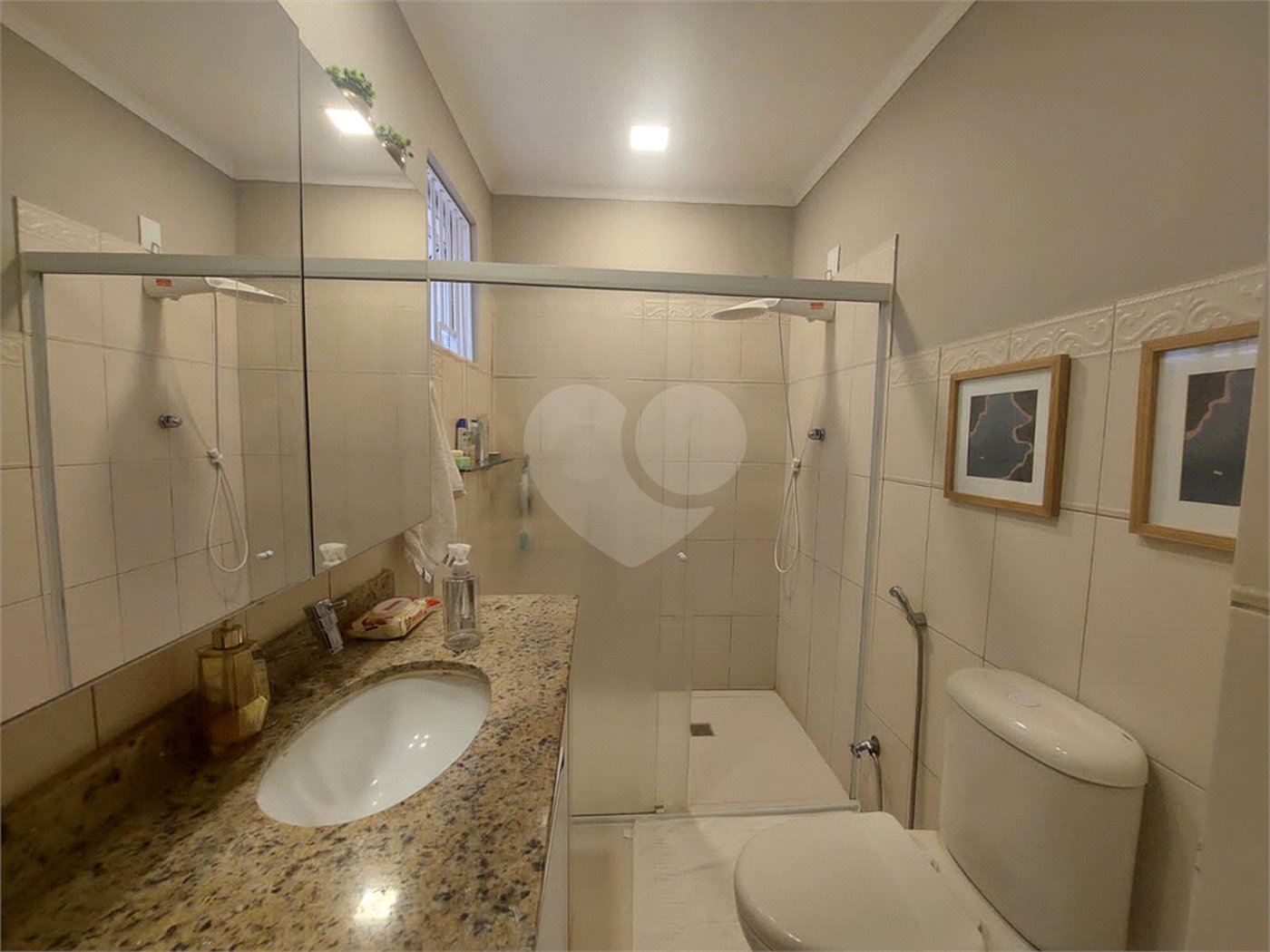 Casa de Vila à venda com 2 quartos, sendo 1 suíte,  em Rio de Janeiro, RJ