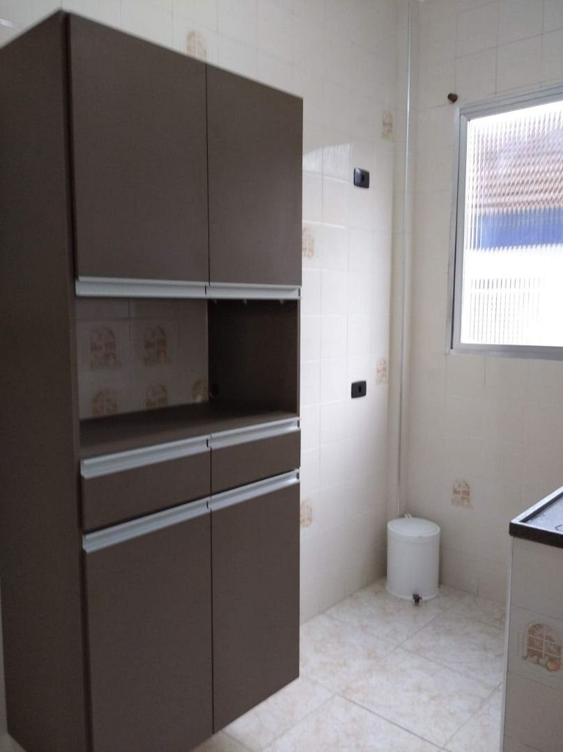Sala Living à Venda no Centro de São Vicente | A 1 Quadra da Praia do Gonzaguinha