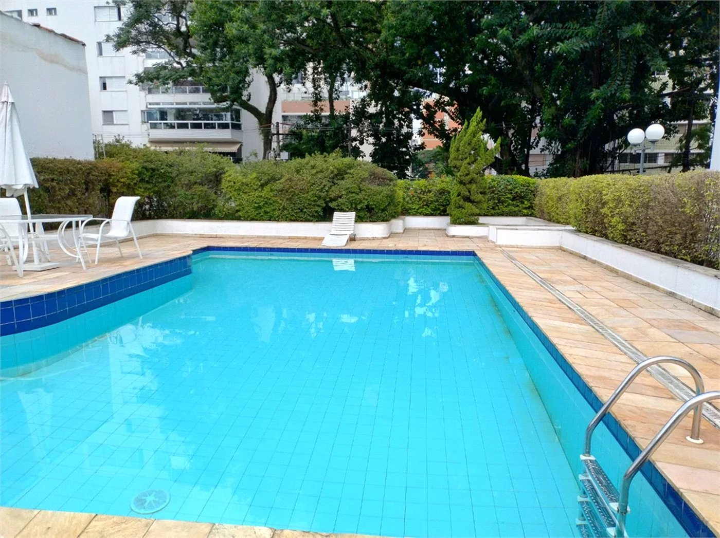 Apartamento à venda com 4 quartos, sendo 1 suíte,  em Brooklin Paulista, São Paulo, SP