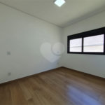 Casa à venda com 3 suítes no condomínio Via Castelli, Louveira - SP