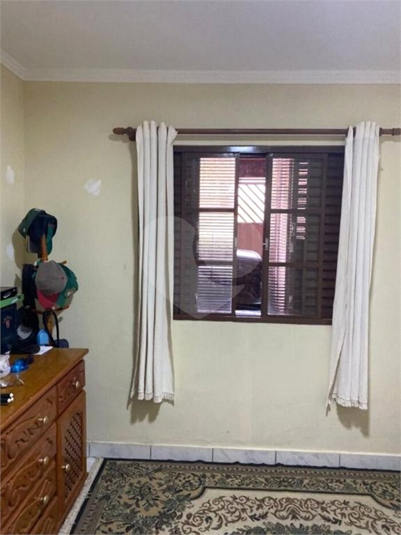 Casa de Vila à venda com 2 quartos, sendo 1 suíte, em Jardim Karolyne, Votorantim, SP