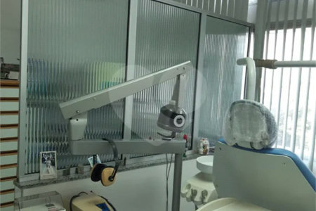 Sala com consultório odontológico à venda na Liberdade