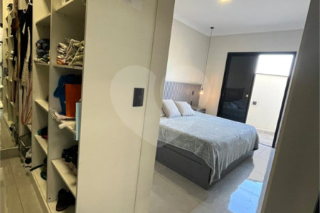 Casa à venda com 3 quartos, sendo 1 suíte, no condomínio Vila Paraty, Indaiatuba - SP
