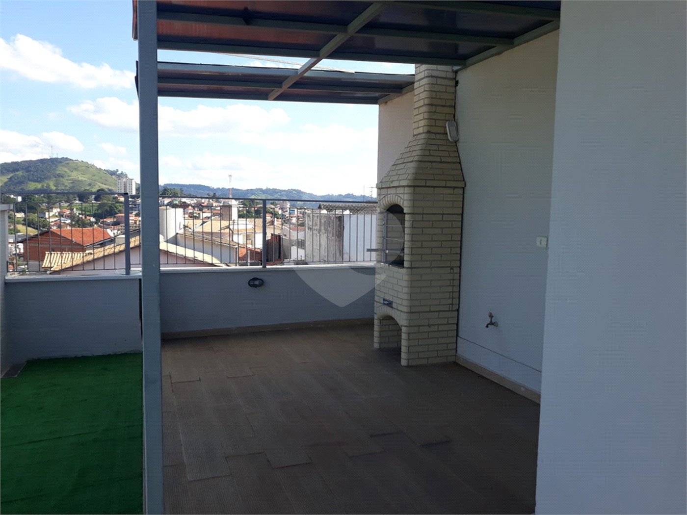 Apartamento à venda ou para alugar com 2 quartos, sendo 1 suíte,  em Jardim Flórida, São Roque, SP