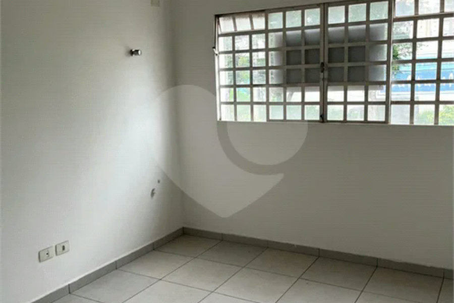 Ótimo Prédio Comercial !! Vende Total ou Aluga andar superior..OPORTUNIDADE !