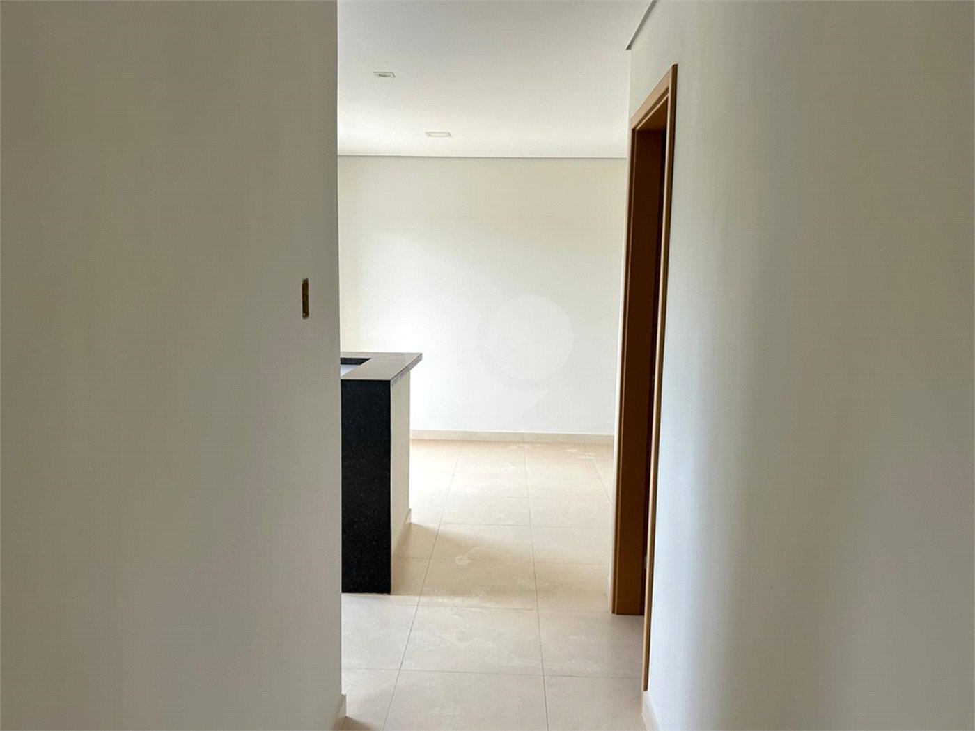 Apartamento a venda de 02 dormitórios