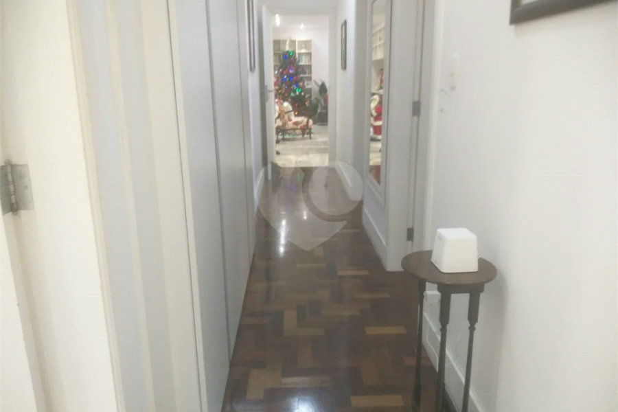 Apartamento de 3 quartos, 1 suíte, à venda no Paraíso. Impecável!