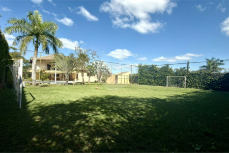 Casa à venda com 4 suítes no condomínio Parque Village Castelo, Itu - SP