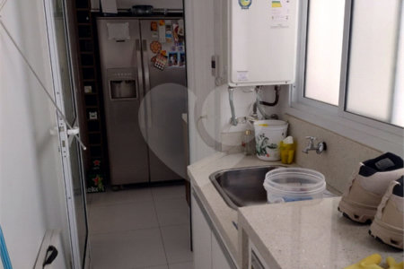 Apartamento à venda com 3 quartos, sendo 1 suíte,  no Centro, São Bernardo do Campo, SP