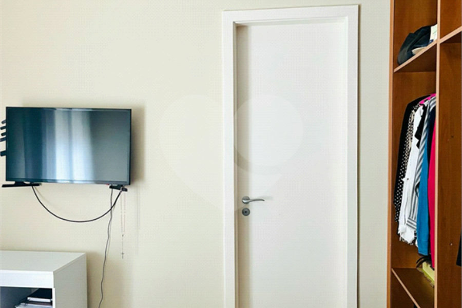 Casa à venda com 3 quartos, sendo 2 suítes, no condomínio Res Green Villagge, São Paulo - SP