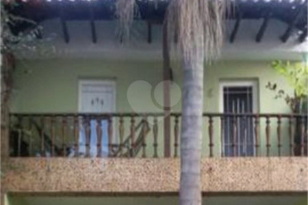 Sobrado à venda com 3 quartos em Jardim Rio Pequeno, São Paulo, SP