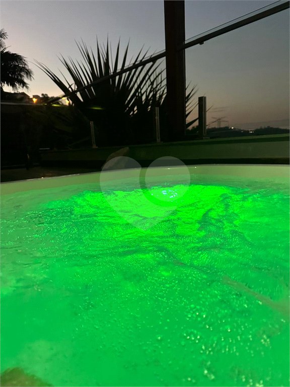 Casa à venda com 3 suítes no condomínio Hills, Arujá - SP