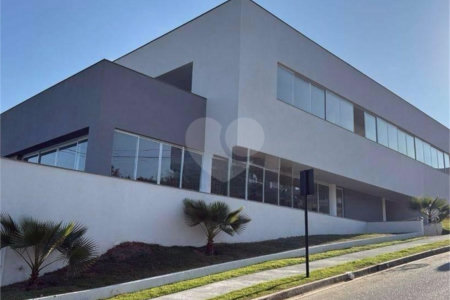 Casa à venda com 3 suítes no condomínio Helena Maria, Sorocaba - SP