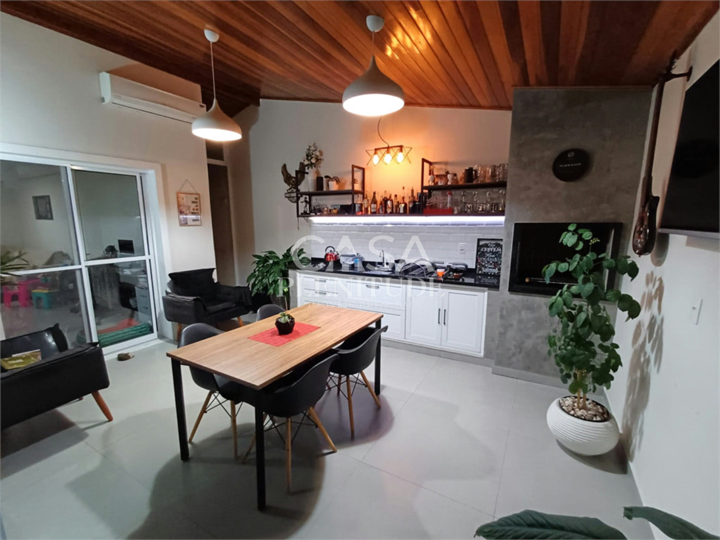 Casa em condomínio à venda com 3 quartos, sendo 1 suíte, em Vila Haro, Sorocaba, SP