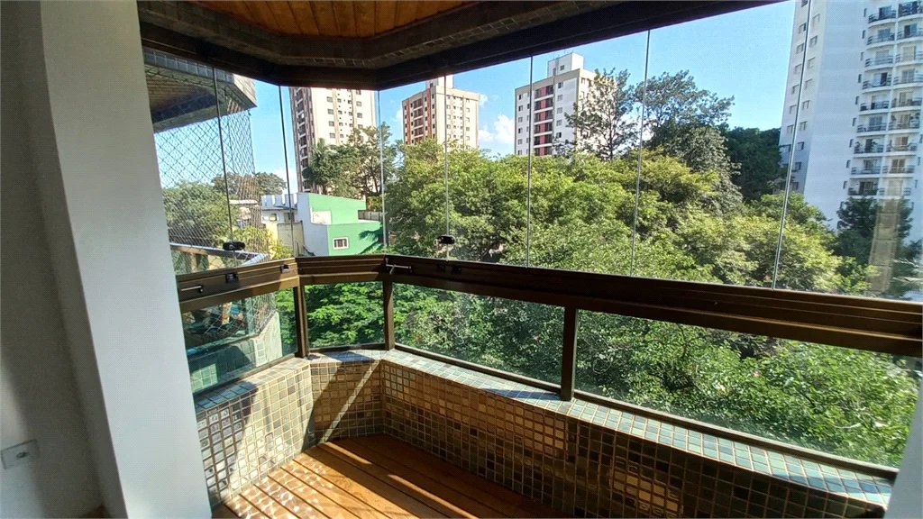 Apartamento à venda com 3 quartos, sendo 1 suíte, em Vila Indiana, São Paulo, SP