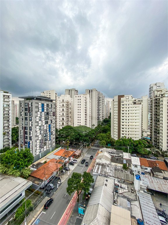 Apartamento à venda com 2 suítes em Indianópolis, São Paulo, SP