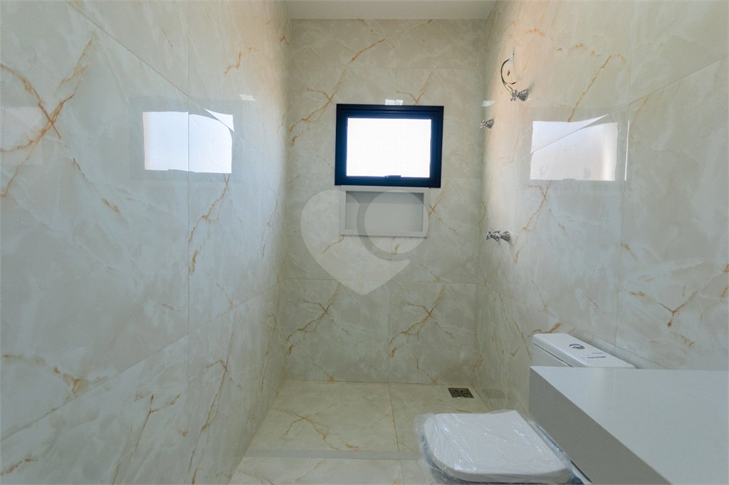 Casa à venda com 3 suítes no condomínio Residencial Mont'alcino, Valinhos - SP