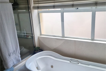 Apartamento à venda com 2 suítes em Cerqueira César, São Paulo, SP
