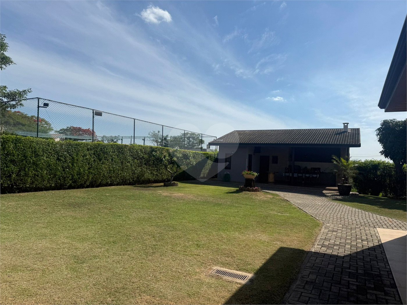 Casa à venda com 3 suítes no condomínio Terras de Mont Serrat, Salto - SP